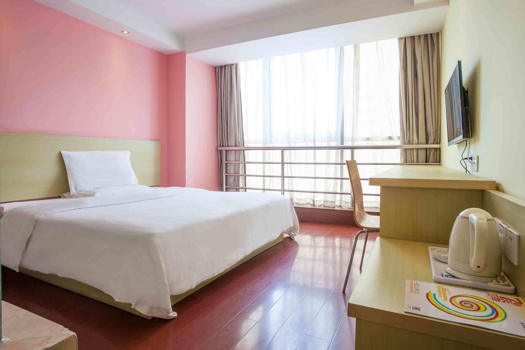 7Days Inn Foshan Qiandeng Lake Nangui Road Subway Station Rum bild