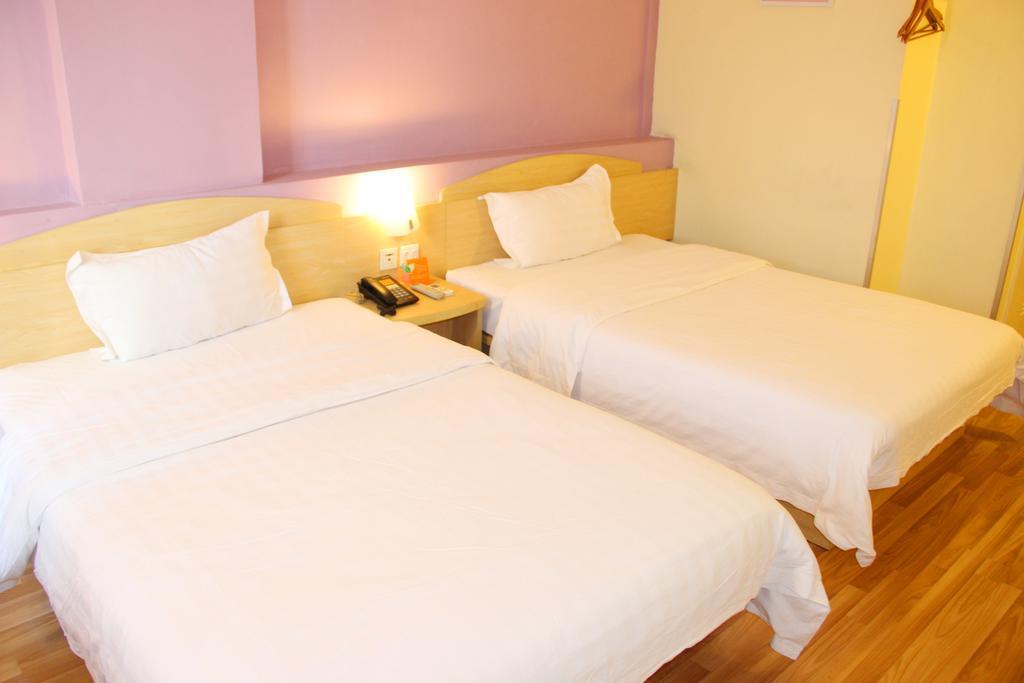 7Days Inn Foshan Qiandeng Lake Nangui Road Subway Station Exteriör bild