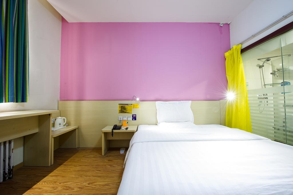 7Days Inn Foshan Qiandeng Lake Nangui Road Subway Station Exteriör bild