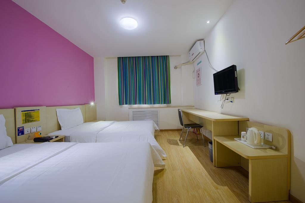 7Days Inn Foshan Qiandeng Lake Nangui Road Subway Station Exteriör bild
