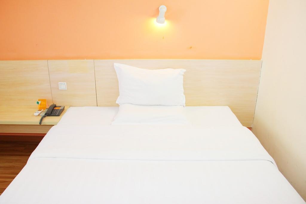 7Days Inn Foshan Qiandeng Lake Nangui Road Subway Station Exteriör bild